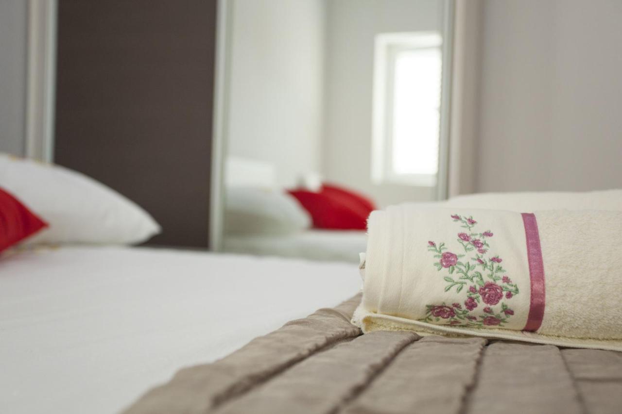 Lara Apartments Makarska Chambre photo